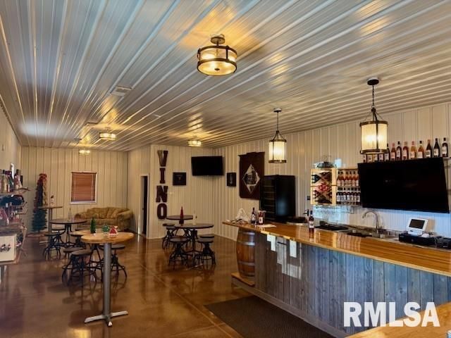 2142 N Hancock County Road, Nauvoo, IL 62354