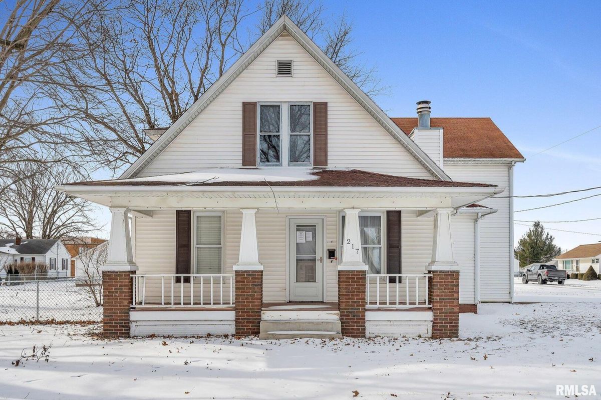 217 5TH Avenue, New Windsor, IL 61465