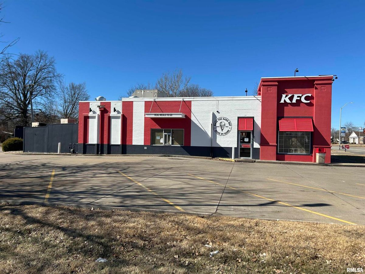 615 E JACKSON Street, Macomb, IL 61455