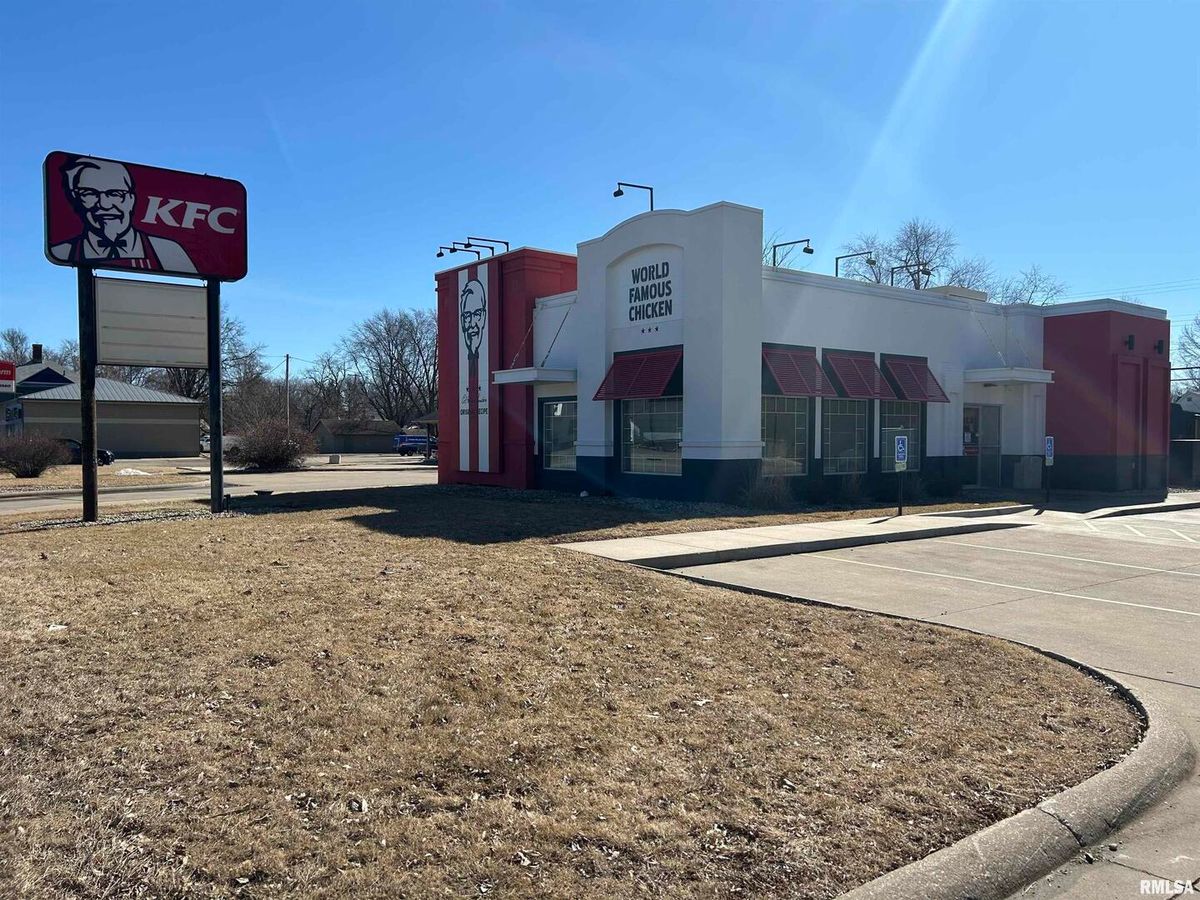 615 E JACKSON Street, Macomb, IL 61455