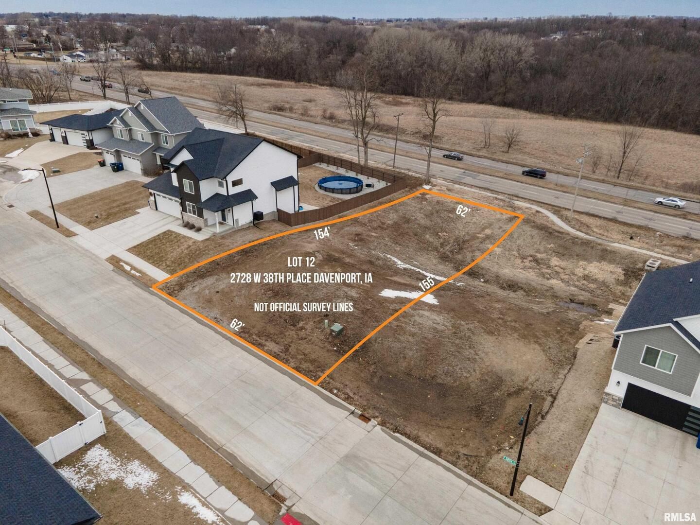 2728 W 38th Place — Davenport, IA 52806