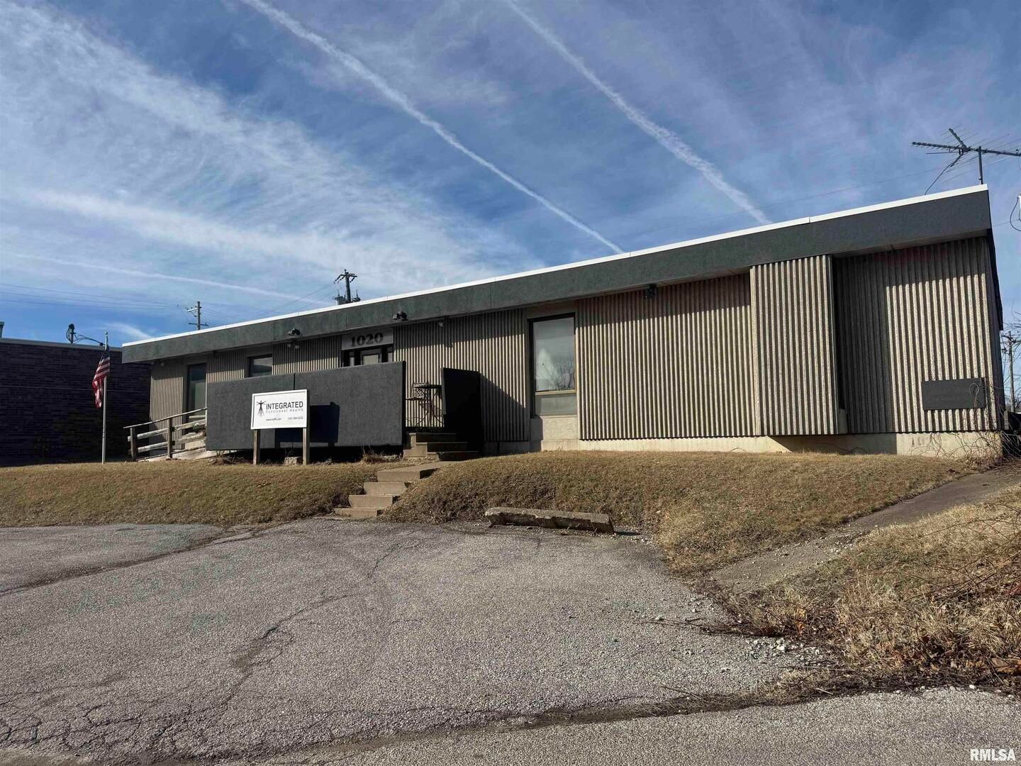 1020 LINCOLN Road — Bettendorf, IA 52722