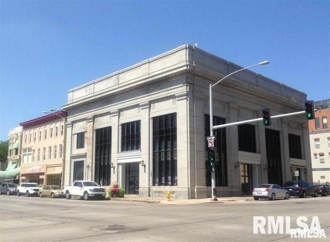 300 BRADY Street — Davenport, IA 52801