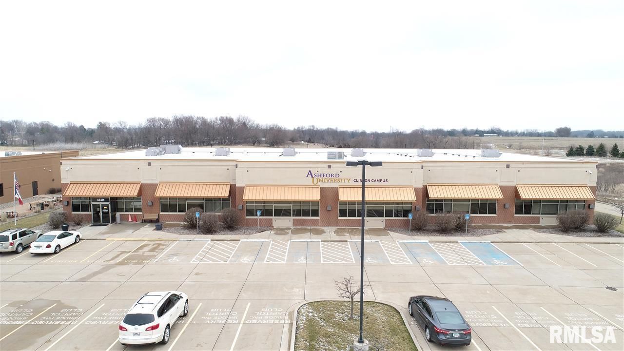 1310 19TH Avenue NW — Clinton, IA 52732