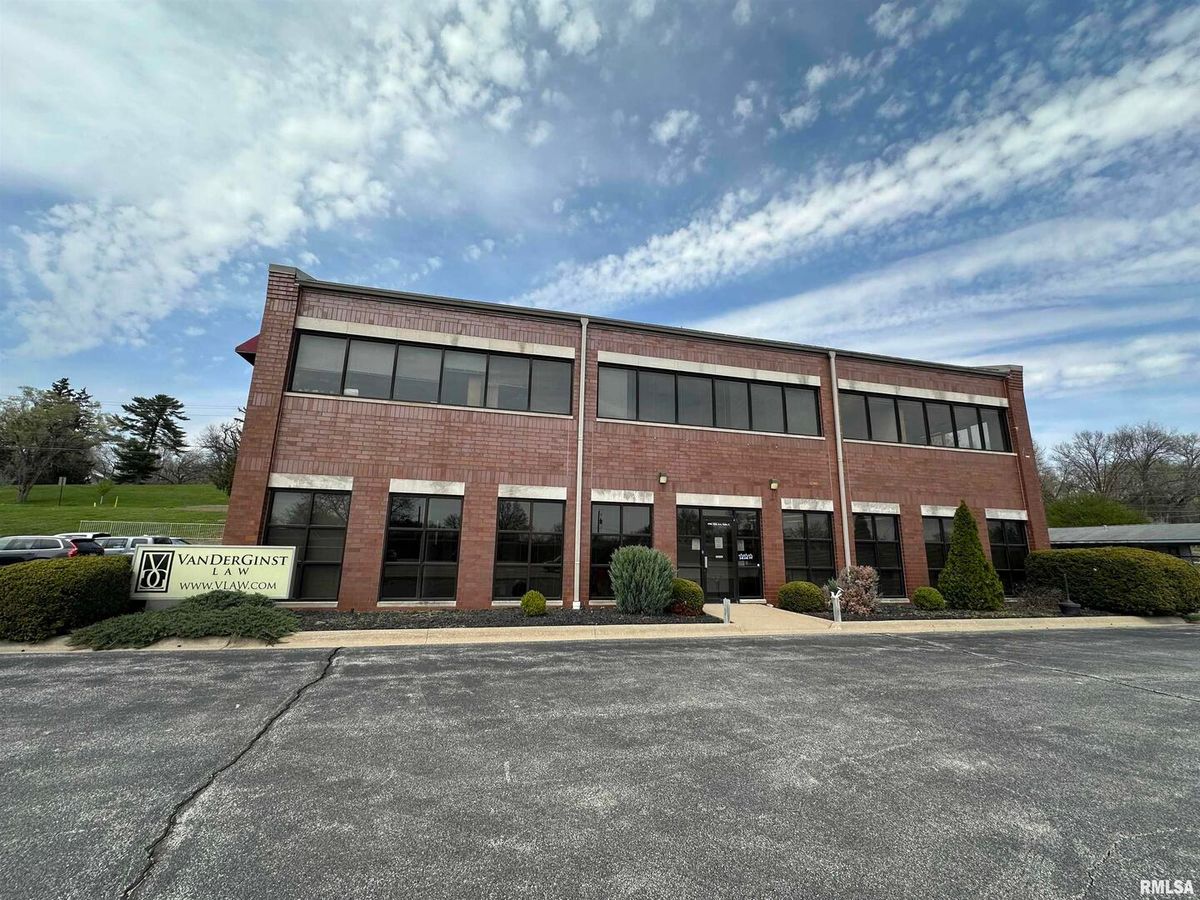 4950 38TH Avenue, Moline, IL 61265