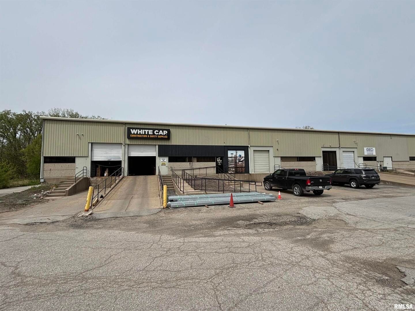 937 53RD Street — Davenport, IA 52807