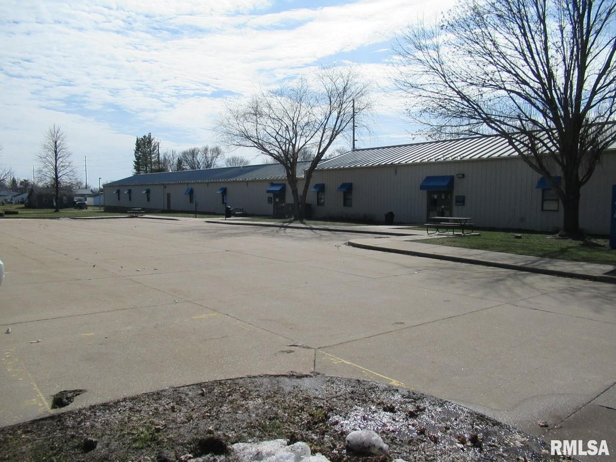 401 9TH Street, Tipton, IA 52772