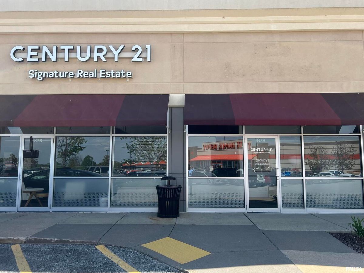 858-878 MIDDLE Road, Bettendorf, IA 52722