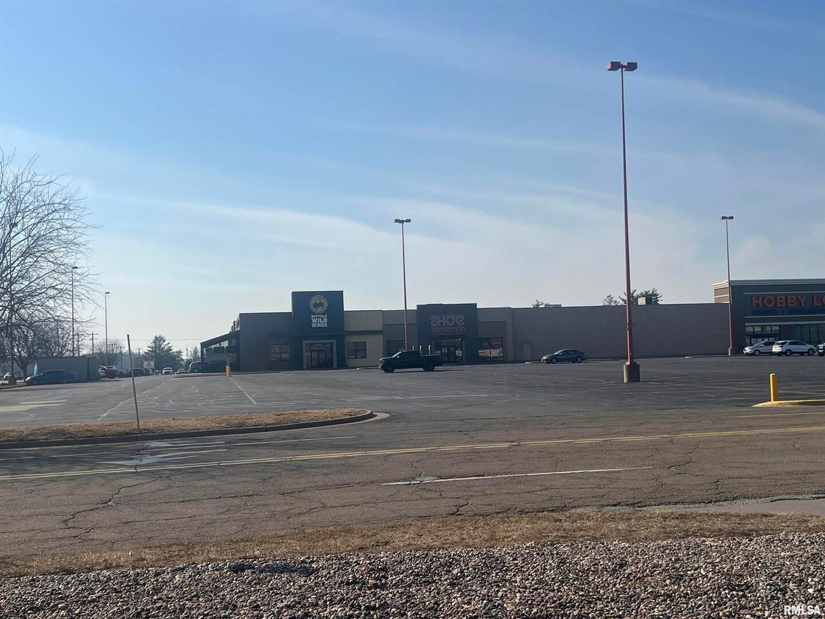 2900 25TH Street, Clinton, IA 52732