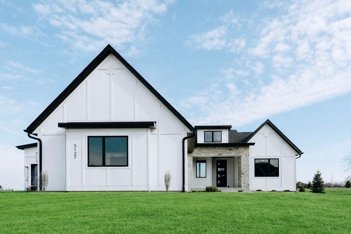 5127 Oak Ridge Court, Bettendorf, IA 52722