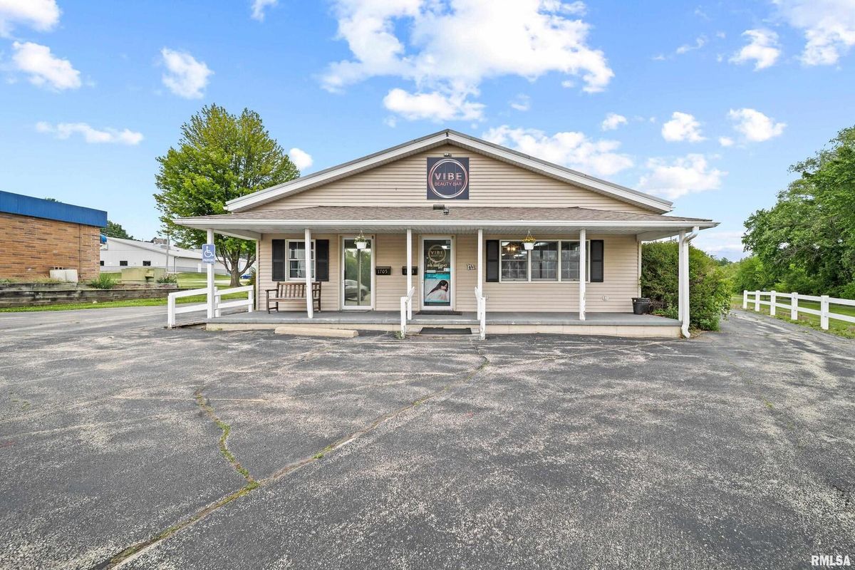 1703 10TH Avenue, Fulton, IL 61252