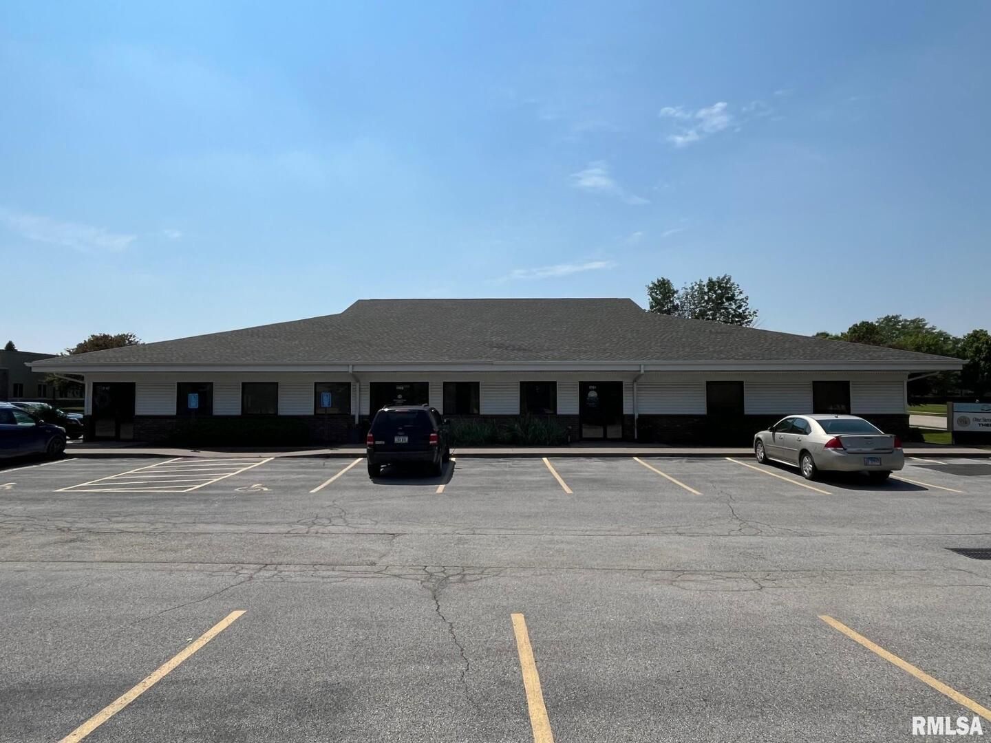 1747-1751 E 54TH Street — Davenport, IA 52807