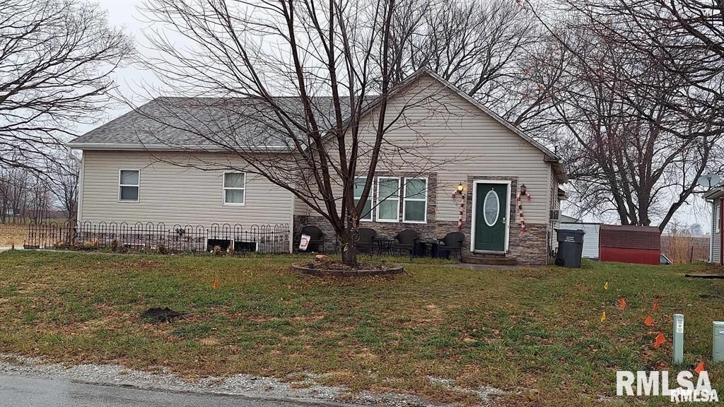 701 3RD Street, Seaton, IL 61476