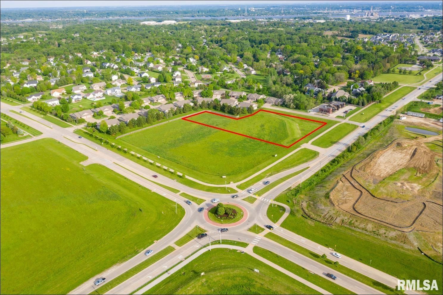0 MIDDLE Road — Bettendorf, IA 52722