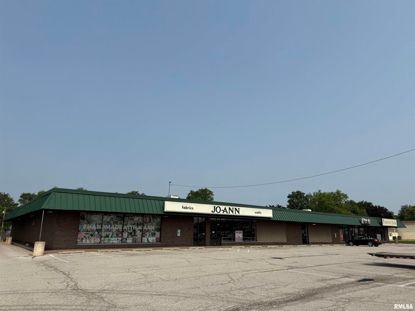 3911 16TH Street — Moline, IL 61265