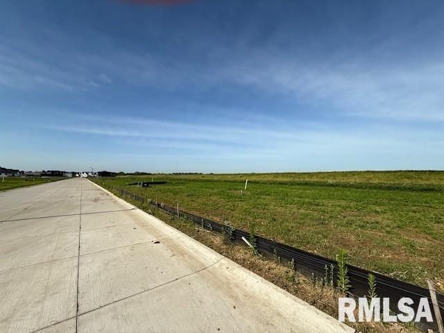 6966 Meghan Avenue — Bettendorf, IA 52722