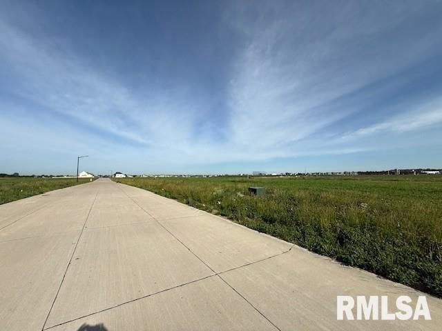 6692 Meghan Avenue — Bettendorf, IA 52722