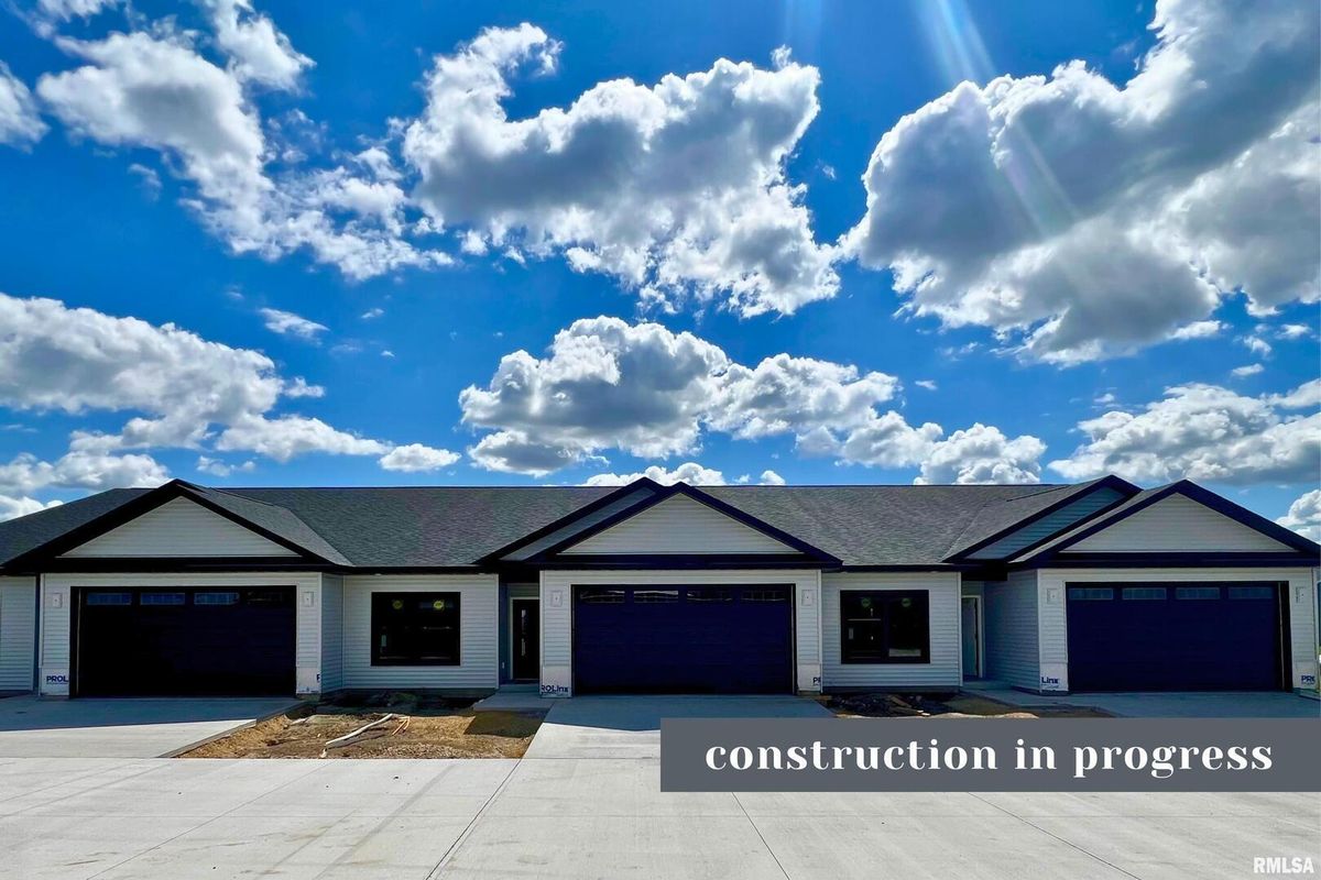 1867 REDBUD Circle, Eldridge, IA 52748