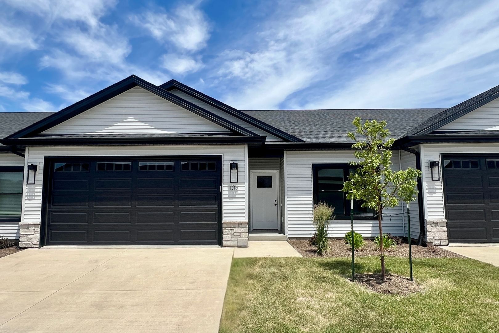1875 Redbud Circle #102 — Eldridge, IA 52748
