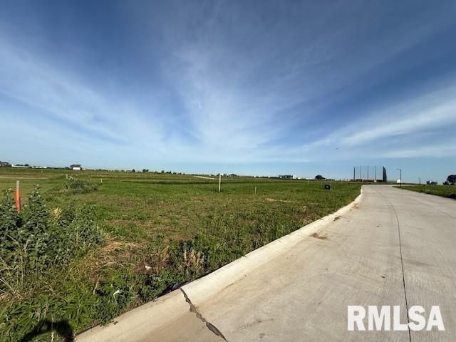 6276 MEYER Road — Bettendorf, IA 52722