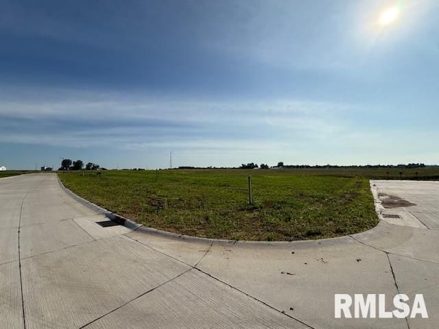 5727 MARTIN Avenue — Bettendorf, IA 52722