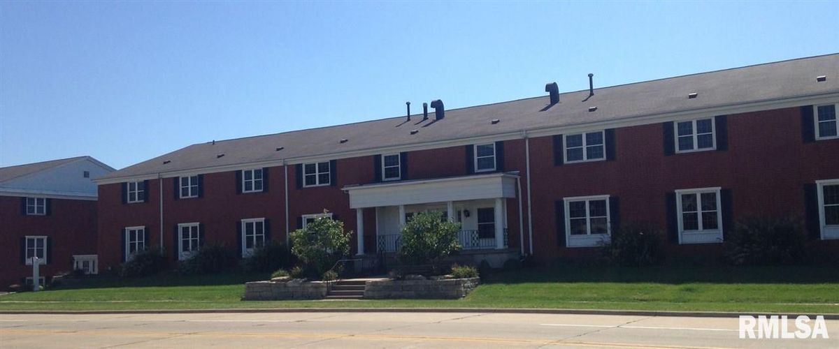 985 LINCOLN Road, Bettendorf, IA 52722