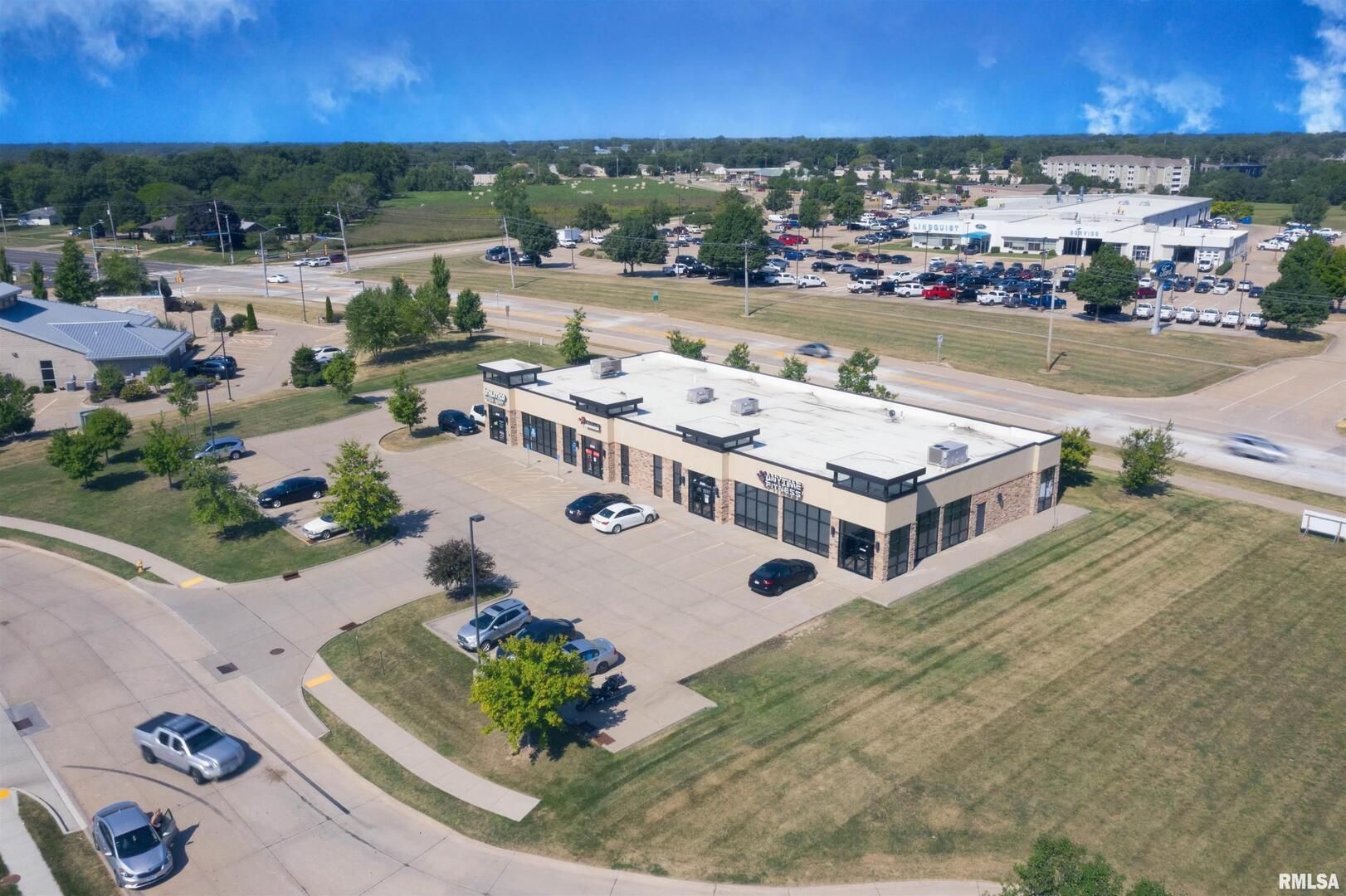 3280 RIDGE Point #BLDG2 — Bettendorf, IA 52722