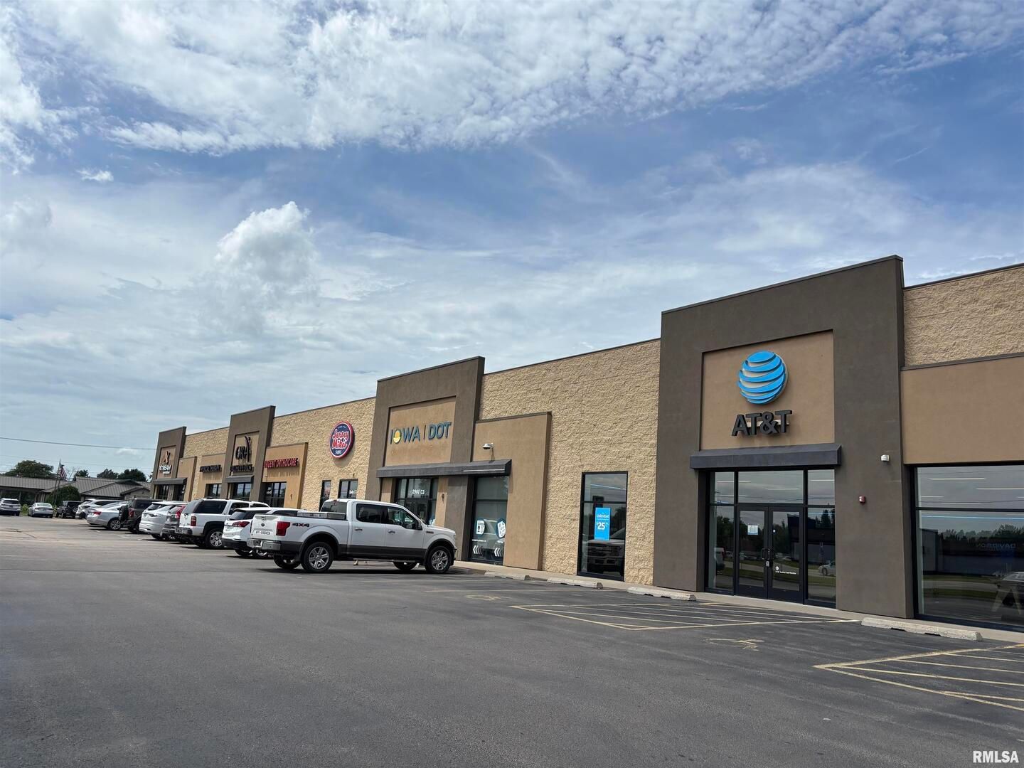 2900 S 25TH Street Suite D — Clinton, IA 52732