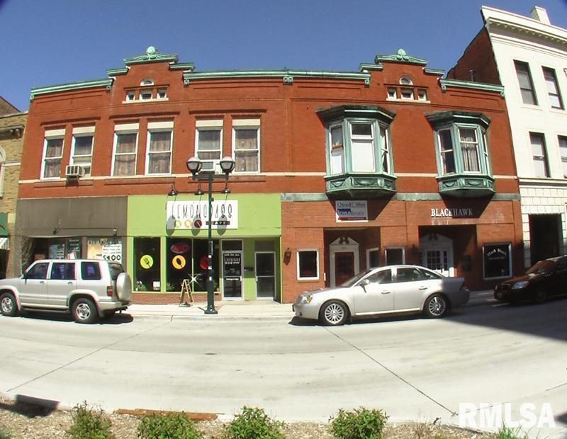 1421 5TH Avenue, Moline, IL 61265