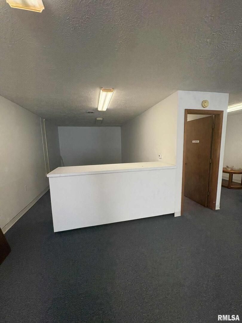 110 W MARKET Street, Christopher, IL 62822