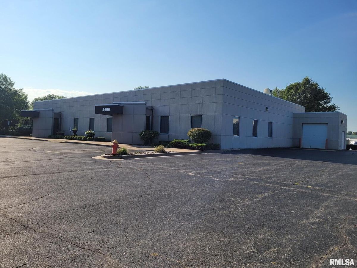 4400 44TH Avenue, Moline, IL 61265-6783