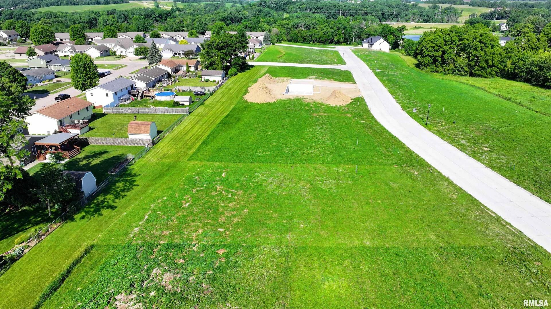 1813 Zara — Clinton, IA 52732