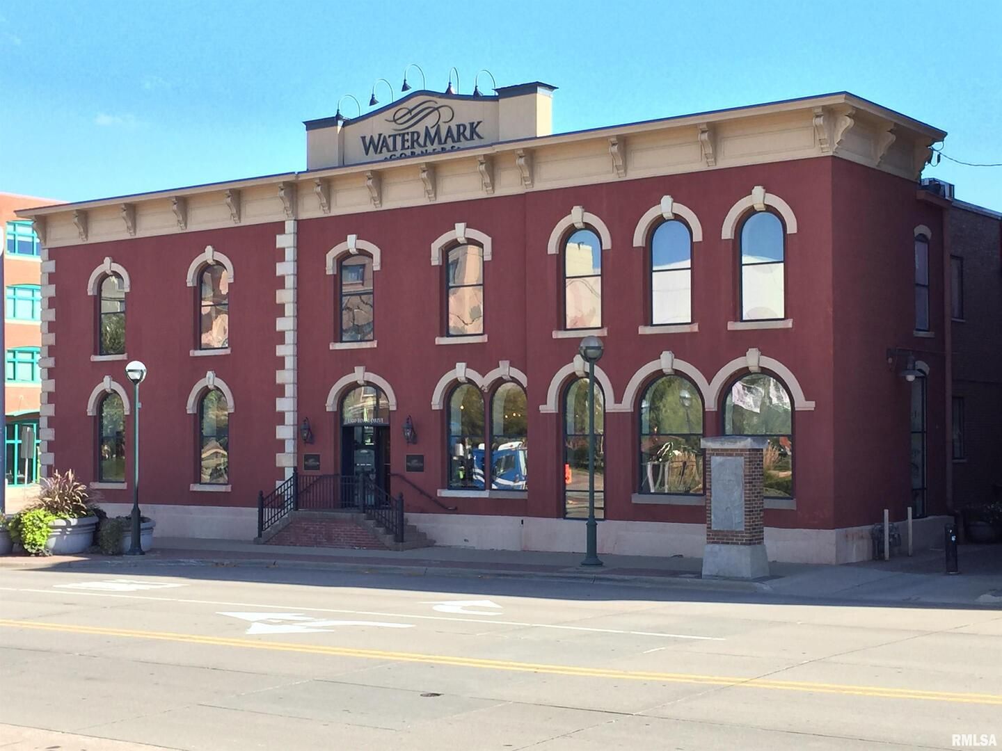 1500-1506 RIVER Drive — Moline, IL 61265