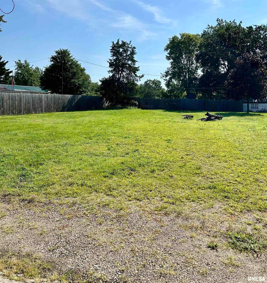 1108 Harts Ave Avenue, Camanche, IA 52730