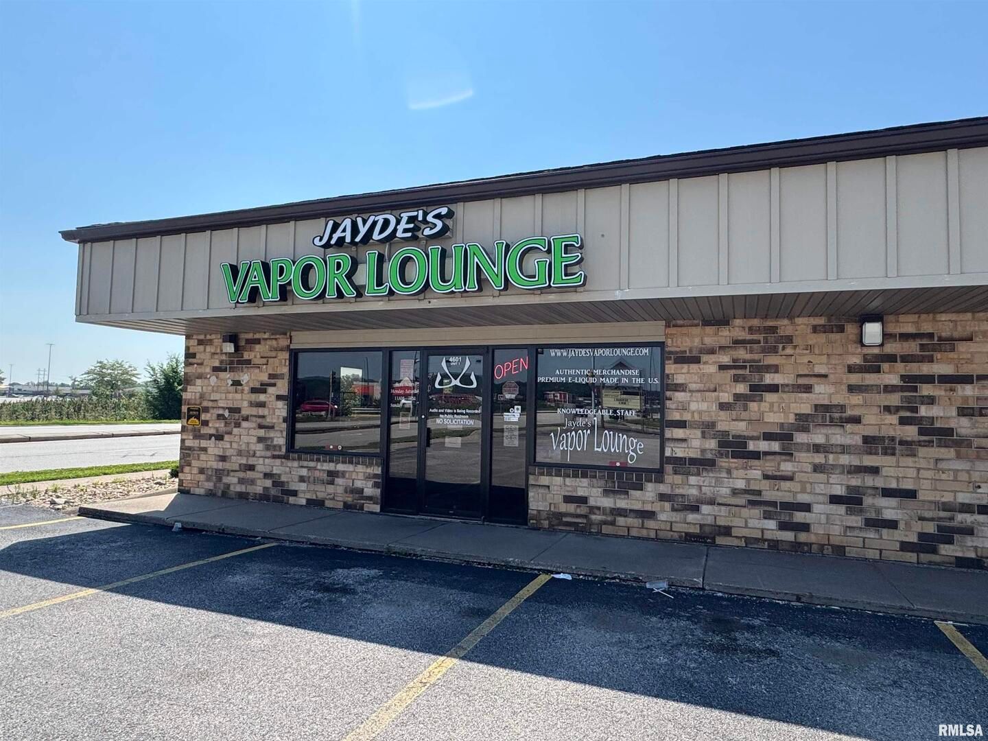 4601 16TH Street #1 — Moline, IL 61265