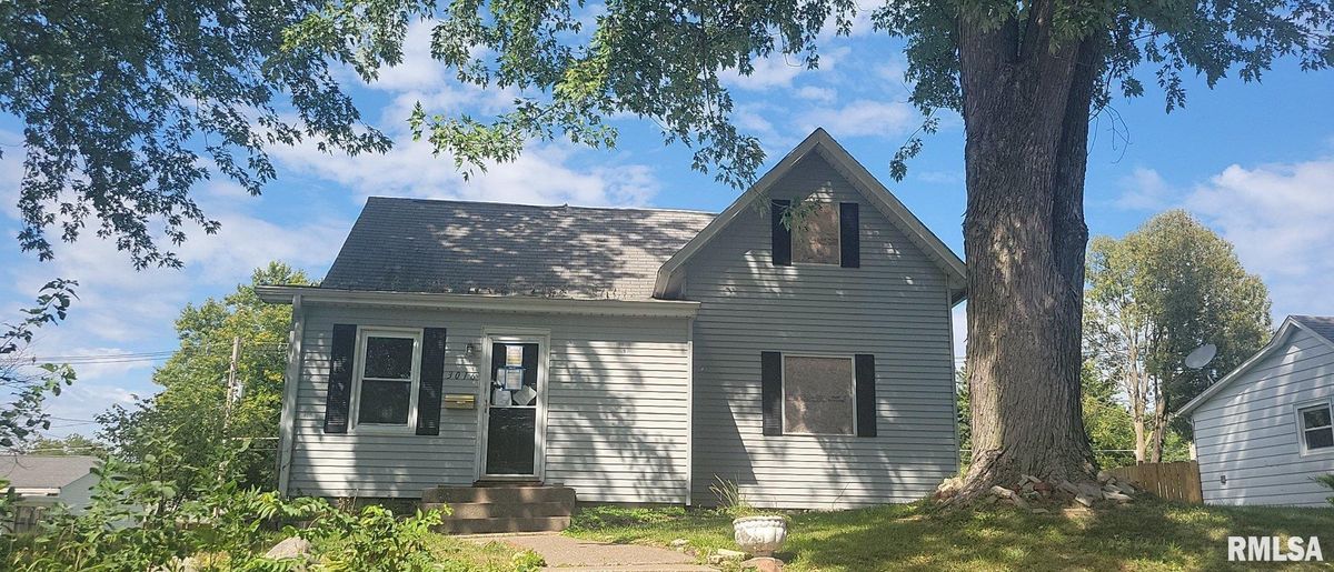 3016 CLEVELAND Street, Clinton, IA 52732