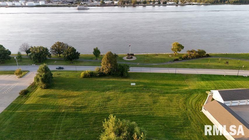 0 RIVER Drive — Moline, IL 61265