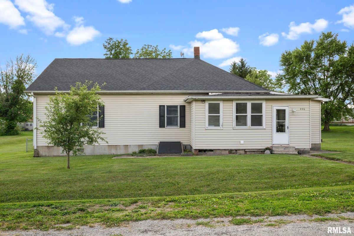 406 234th St Street, Aledo, IL 61234