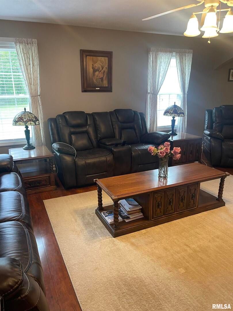 117 Jeremy Drive, Carterville, IL 62918