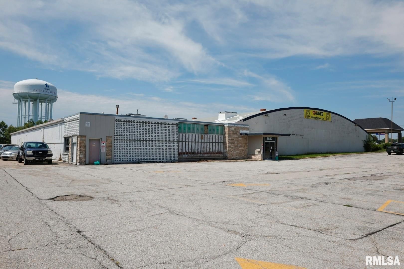 3812 N HARRISON Street — Davenport, IA 52806