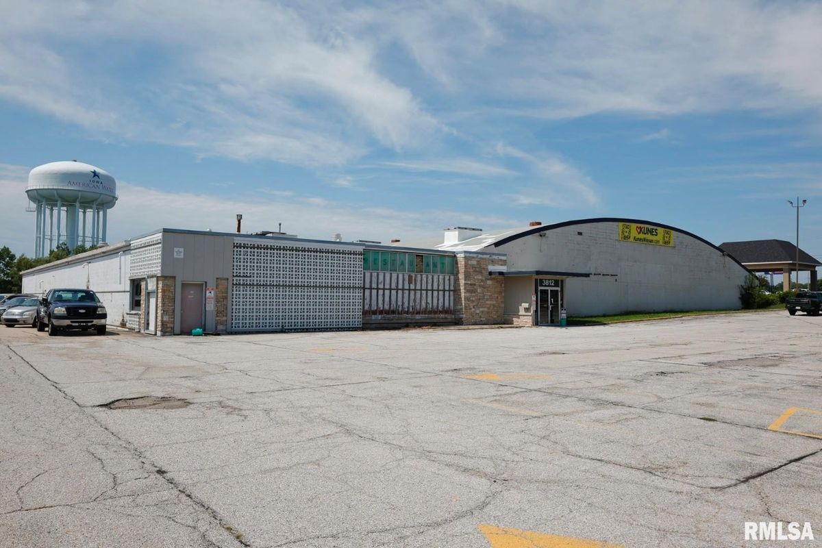 3812 HARRISON Street, Davenport, IA 52806