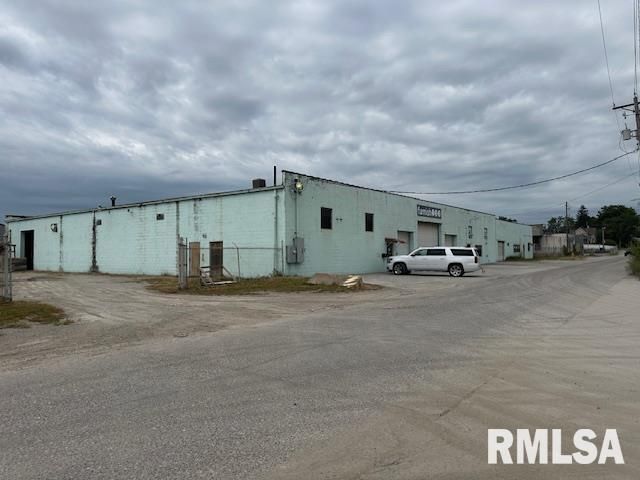 944 FARRAGUT Street — Davenport, IA 52802
