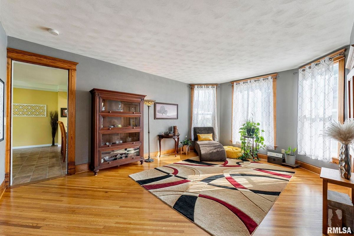 109 6th Street, Wilton, IA 52778