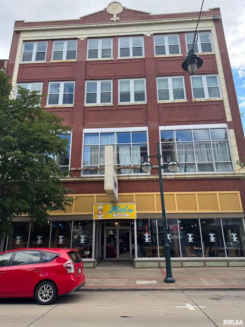 1320 5TH Avenue — Moline, IL 61265