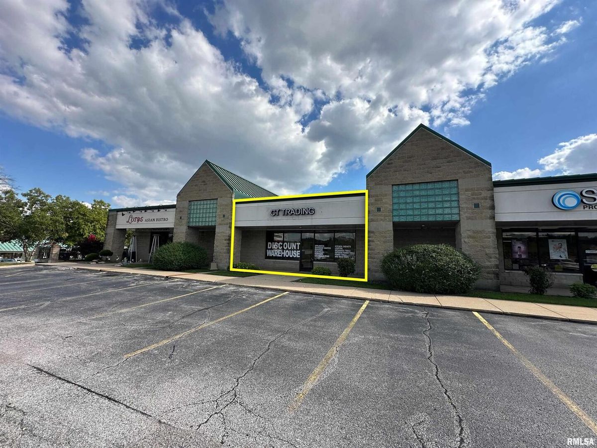 587 53RD Street, Davenport, IA 52807