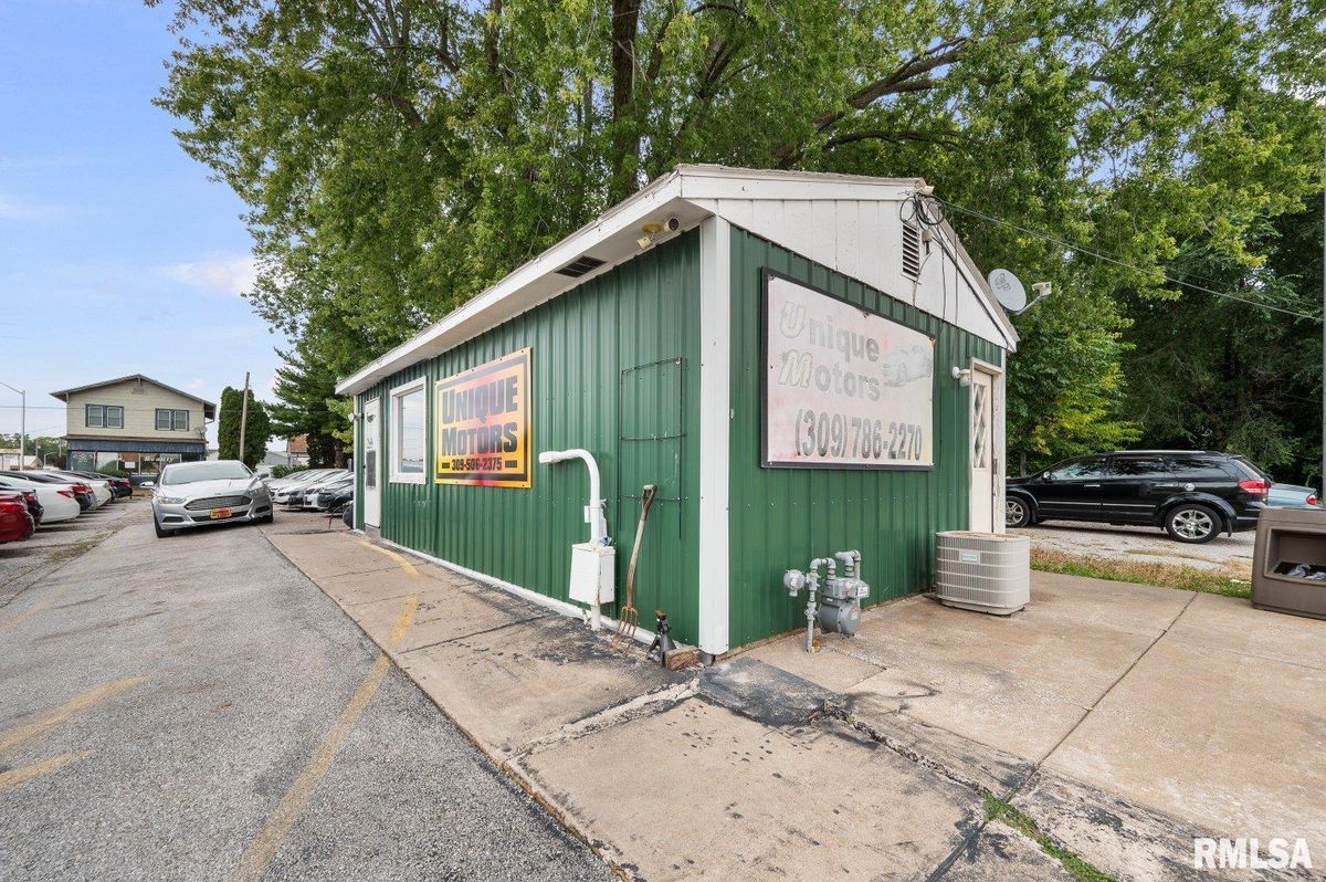 2907 11TH Street, Rock Island, IL 61201