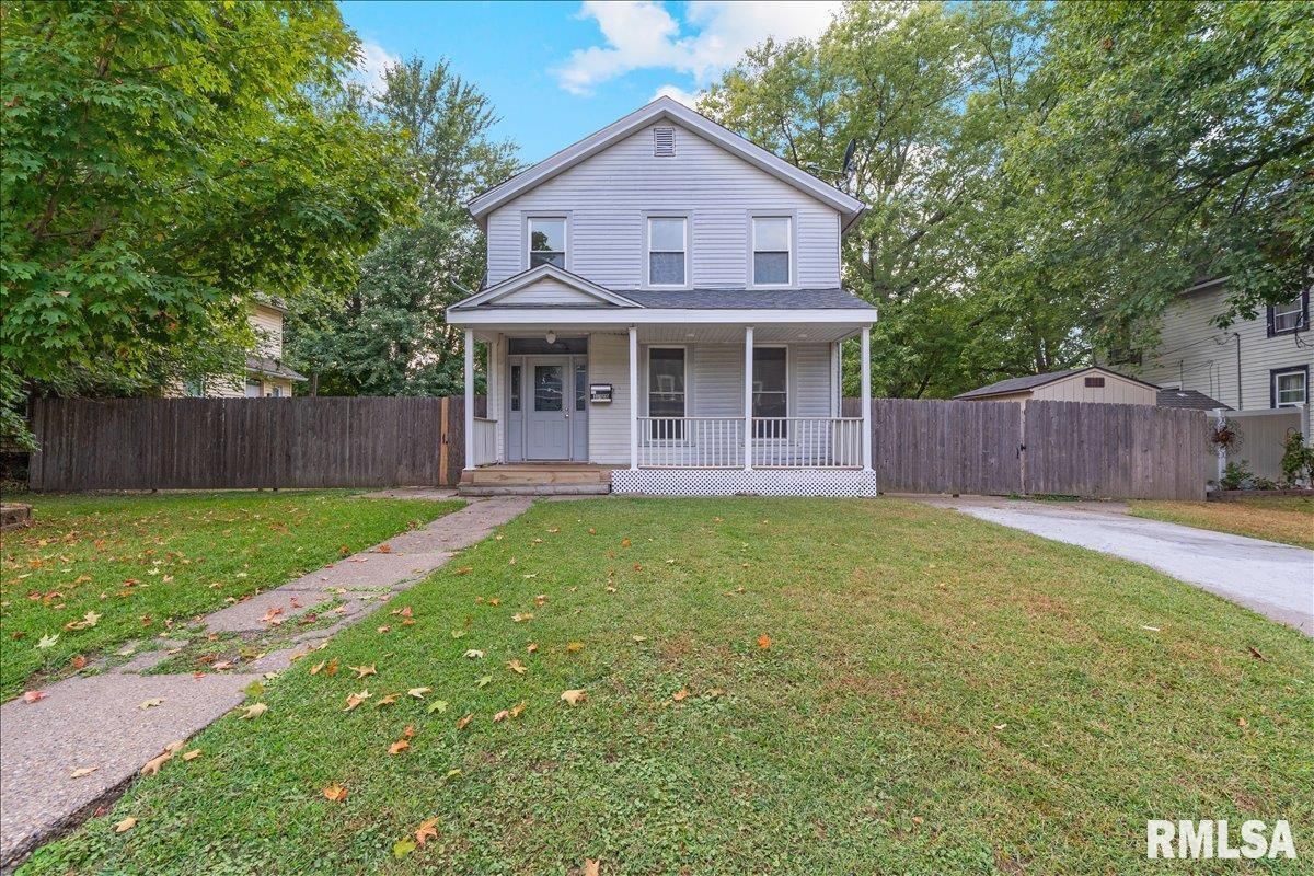 1220 COLLEGE Avenue — Davenport, IA 52806