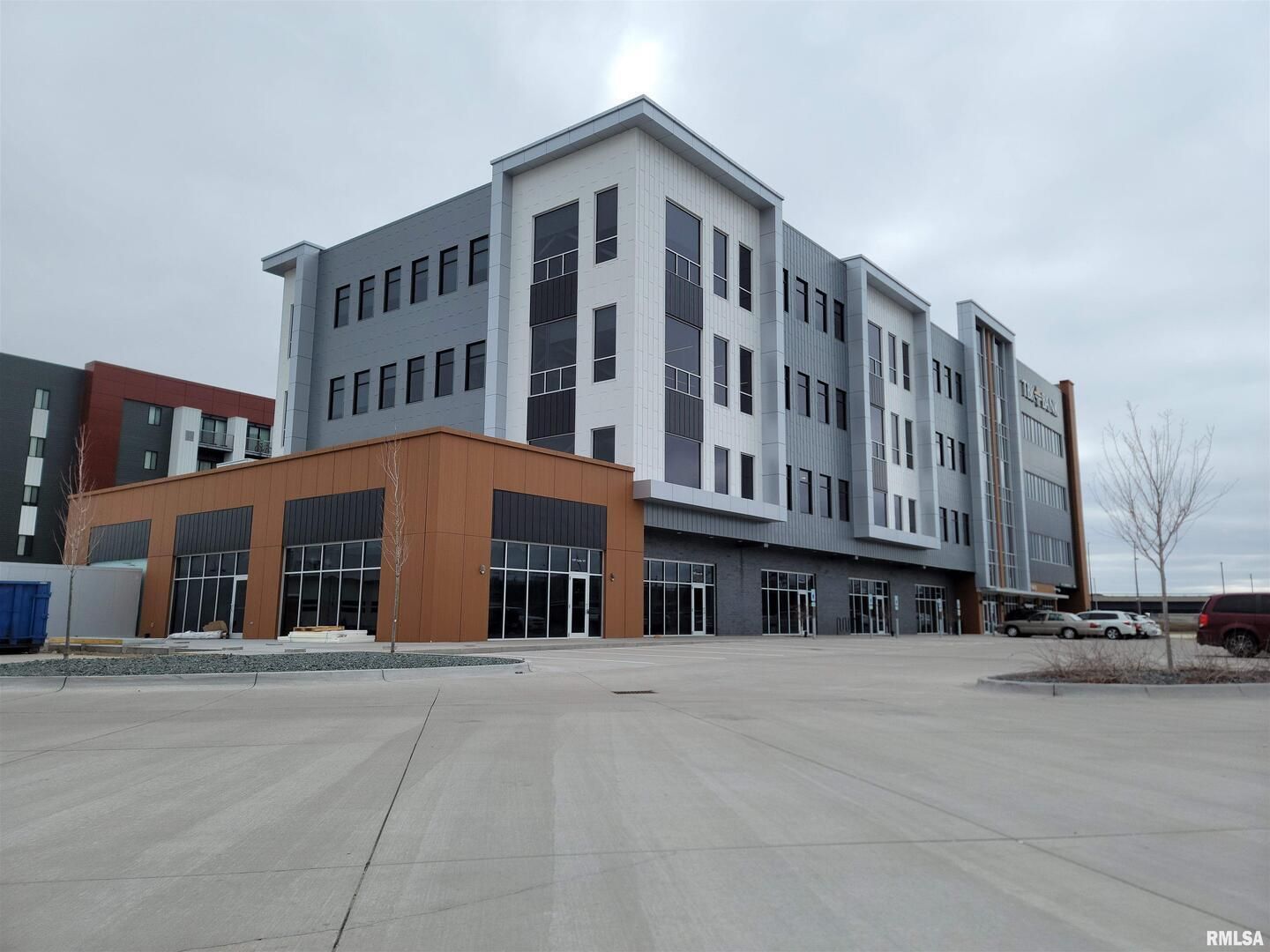 1551 GRANT Street — Bettendorf, IA 52722