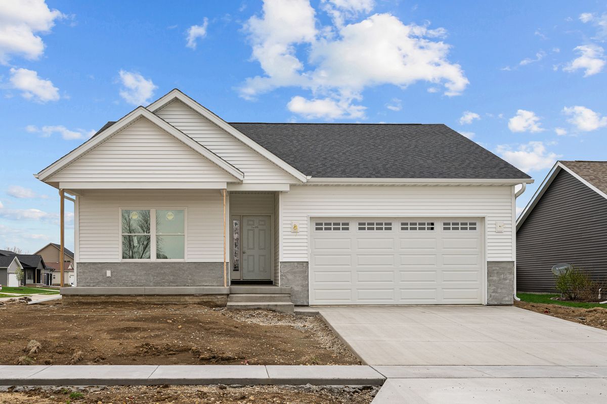 4738 11TH Street, Davenport, IA 52804