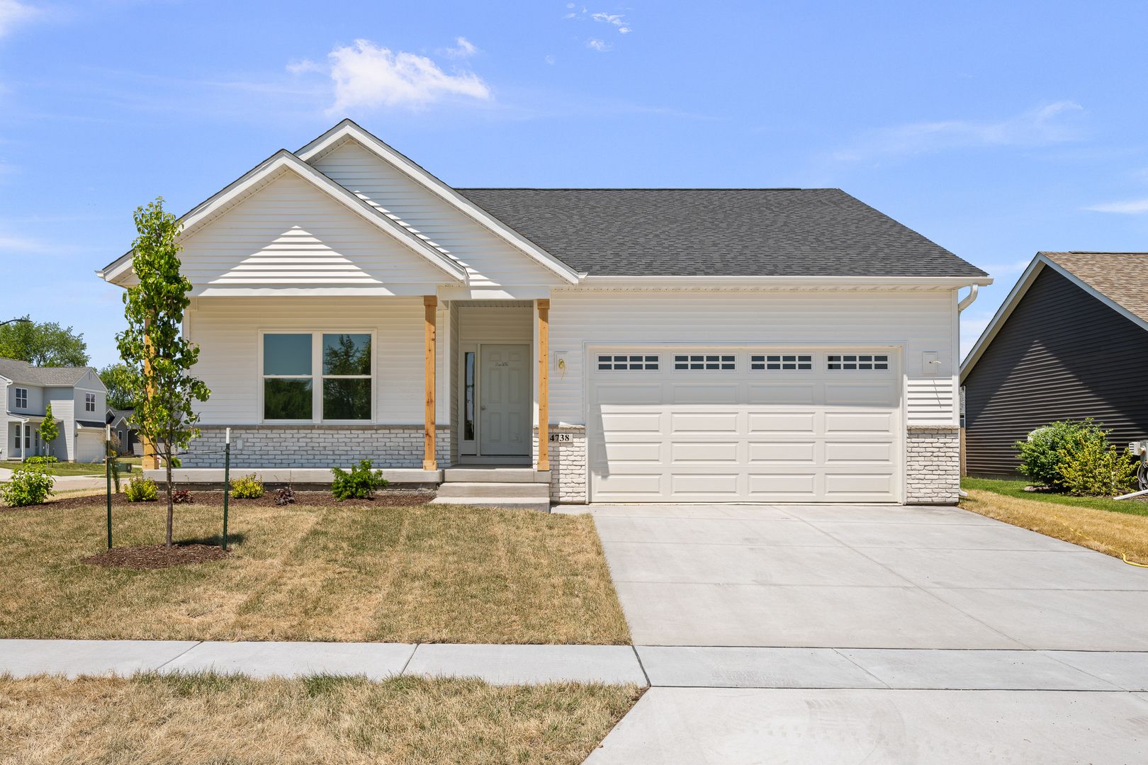 4738 W 11TH Street — Davenport, IA 52804